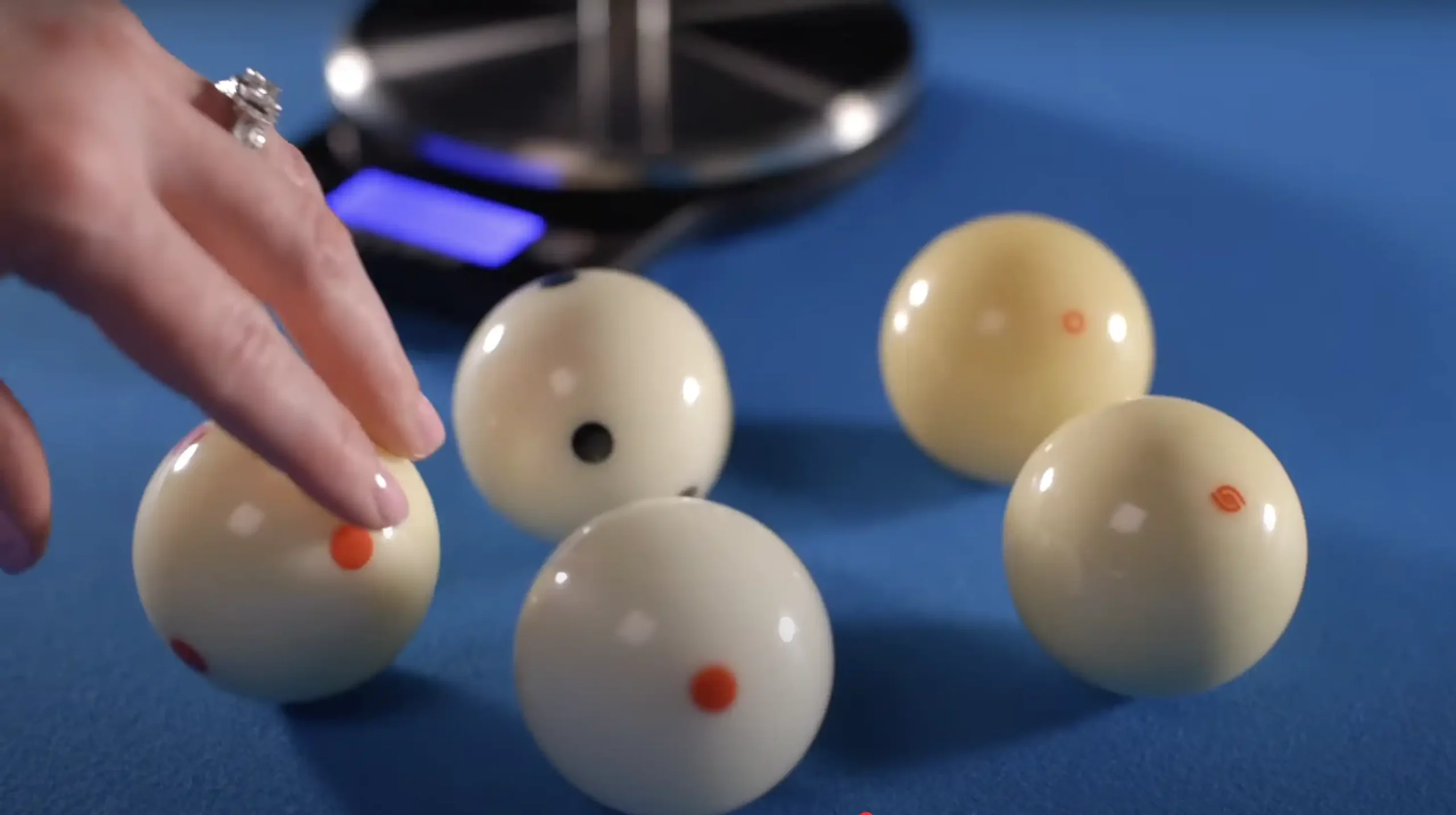 Aramith Tournament pool balls 2