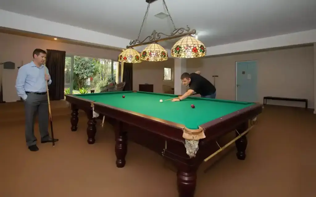 How to Set Up a Snooker Table